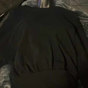 Black old navy active cropped sweatshirt.